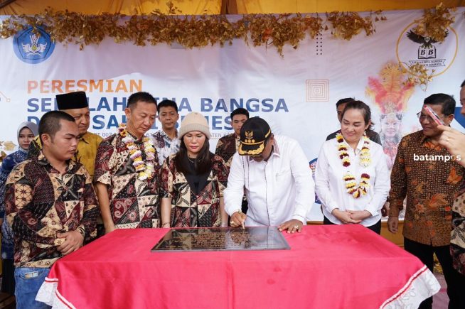 Bupati Resmikan Sekolah YBN Dewi Sakti