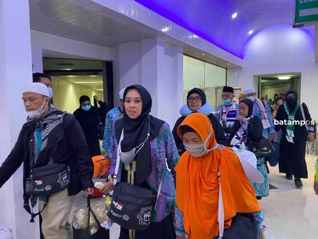 Kloter Pertama JH Kalbar Tiba di Debarkasi Batam