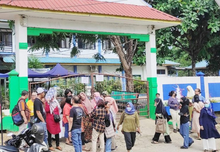Ortu Memaksa, 94 Siswa Ikut Kelas Online di SMAN 3 Batam