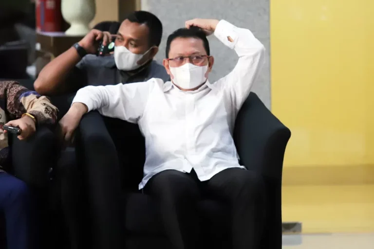 Sekretaris MA Hasbi Hasan Penuhi Panggilan KPK