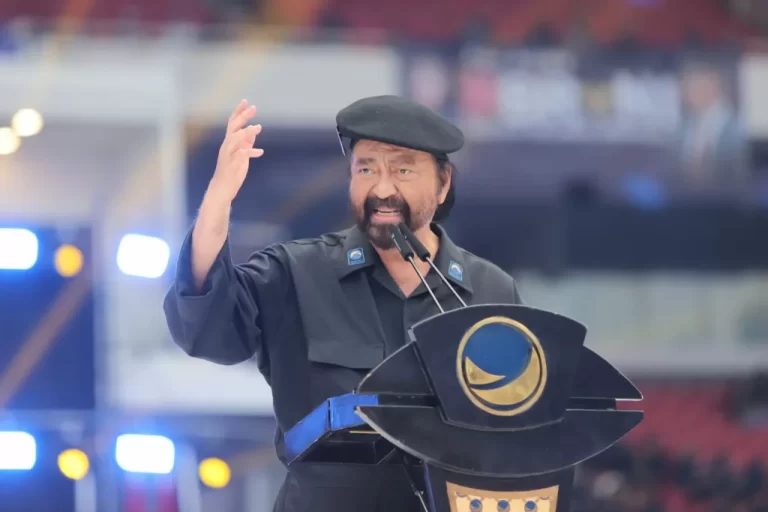 Satu Jam Surya Paloh Temui Jokowi di Istana, NasDem Bantah Bahas Reshuffle Kabinet