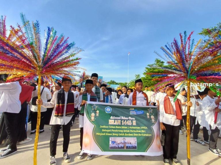 Pawai 1 Muharam SMPN 12 Batam