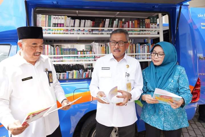 Perkuat Literasi, Jefridin Dorong Optimalisasi Mobil Perpustakaan Keliling