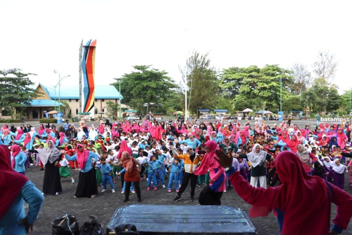Peringati Hari Anak Nasional, Sejumlah Anak di Bintan Ikut Senam Bersama di Relief Antam, Kijang