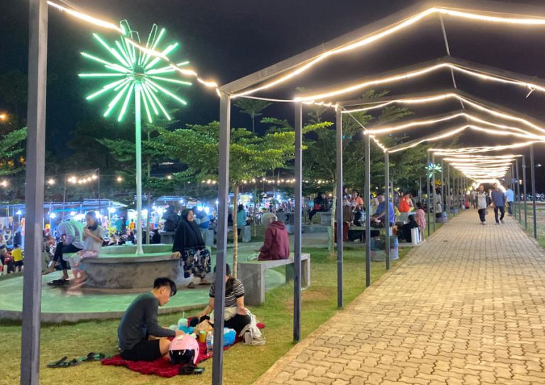 Pasar Malam Punggur Kaliban Trade Centre    Sajikan Wisata Kuliner & Wahana Permainan Seru