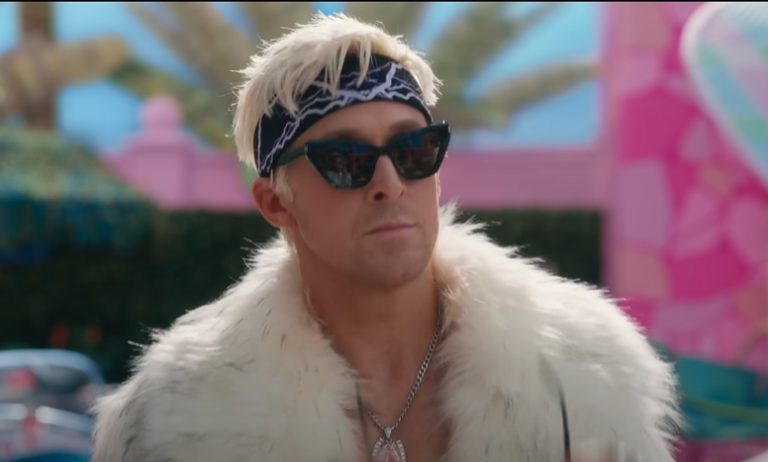 Mantel Bulu Ken di Film Barbie Terinspirasi Sylvester Stallone