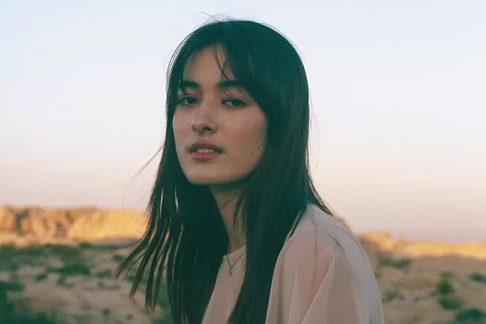 Mawar De Jongh Nyanyikan Ulang Lagu Cinta Pertama dan Terakhir