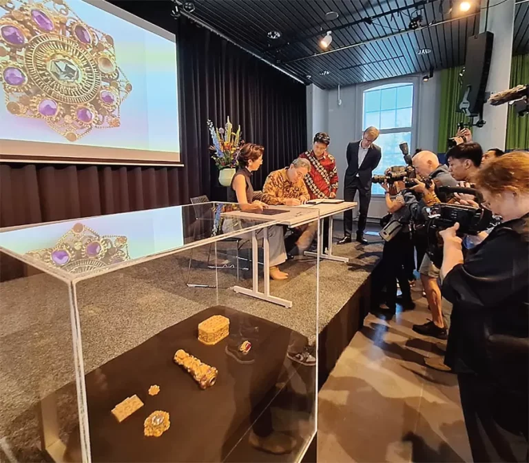 Belanda Kembalikan 472 Artefak Indonesia, Ada Keris sampai Perhiasan Emas