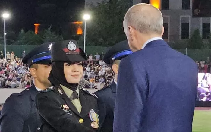 Polwan Polda Jatim Jadi Lulusan Terbaik Akademi Kepolisian Turki, Dilantik di Depan Erdogan