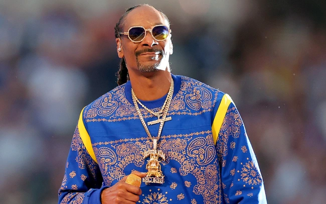 Suarakan Aspirasi, Snoop Dogg Batalkan Konser & Stunt Indiana Jones Bakar Diri