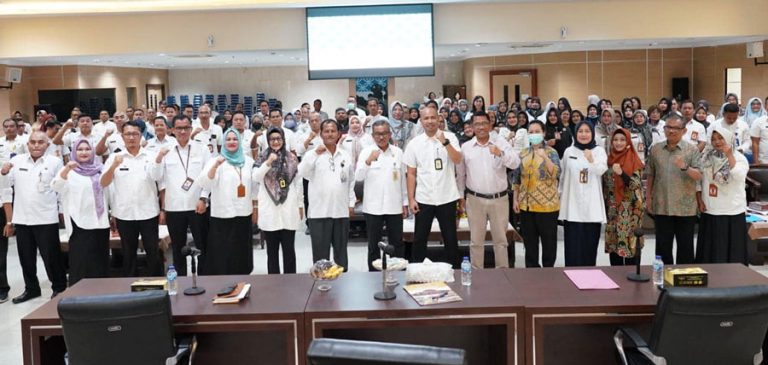 Jefridin Membuka Kegiatan Diseminasi Audit Kasus Stunting Kota Batam Semester 1 Tahun 2023