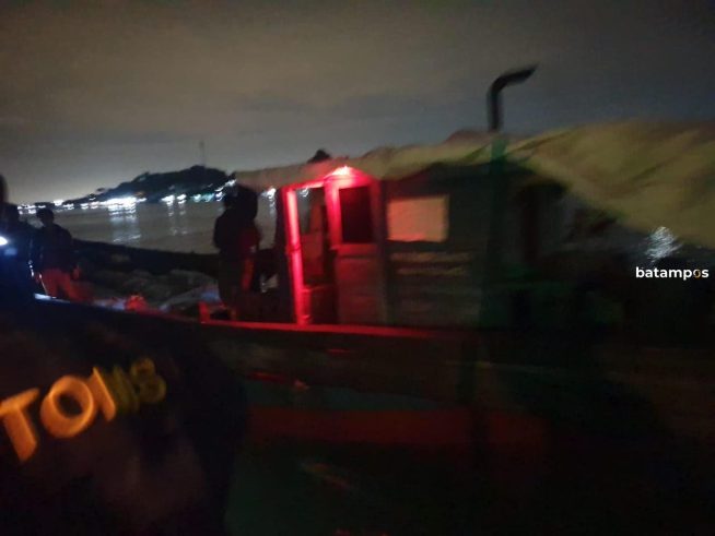 KM TSS Mau Selundupkan Barang Bekas ke Tembilahan, Ditangkap BC di Perairan Lembu