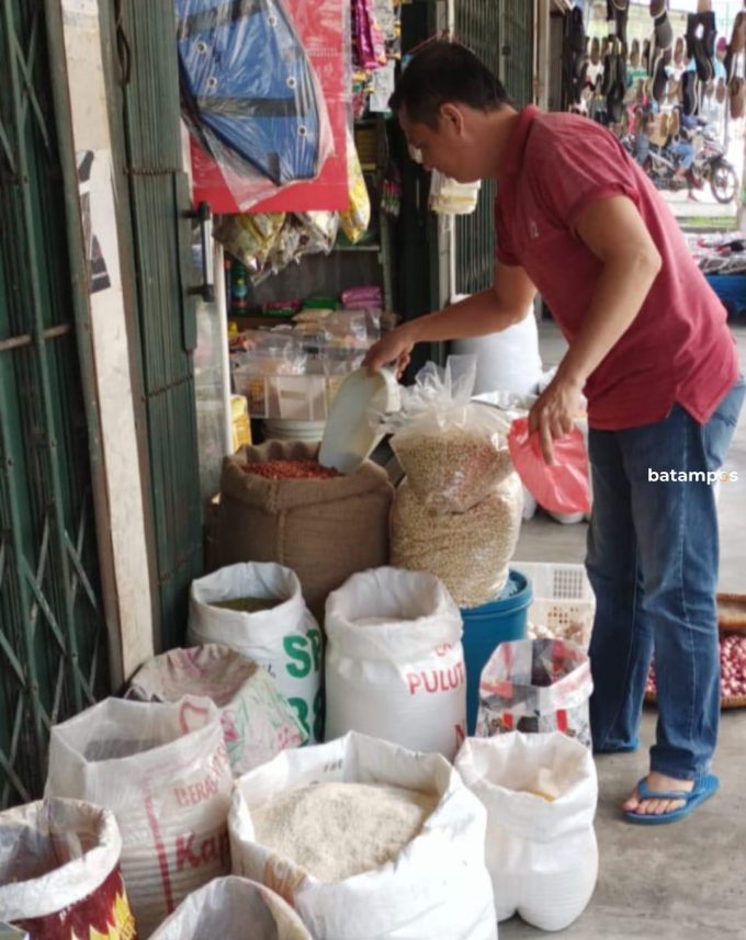 Di Kundur, Harga Beras Berbagai Merek Merangkak Naik