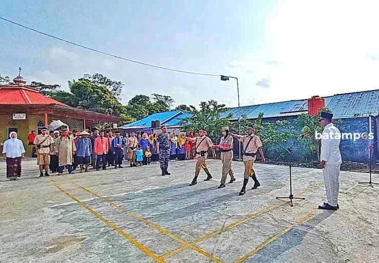 Peringati HUT Ke-78 RI, Warga Perumnas Puri Kencana Wungu dan Yuki Vista Gelar Upacara dan Pakai Kostum Adat hingga Pejuang