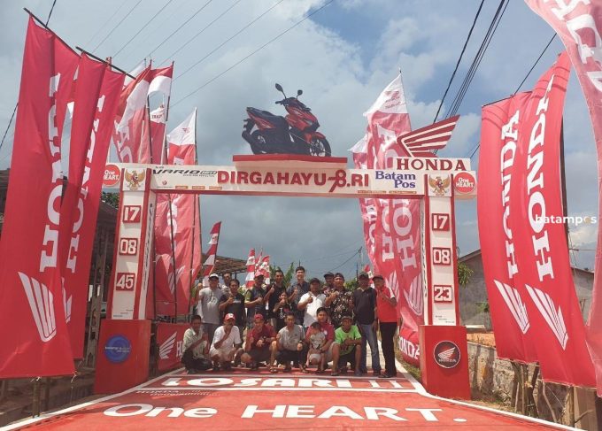 Meriahkan HUT Ke-78 RI, Masyarakat Perumahan Losari II Semangat Ikuti Lomba Hias Gapura Honda dan Batam Pos