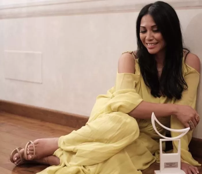 Anggun Terima Penghargaan Premio Luneza di Italia