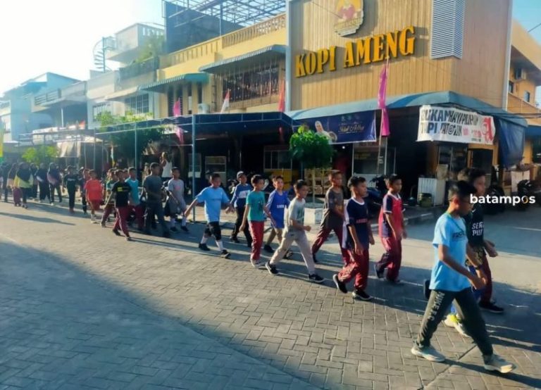 Meriahkan HUT RI, Warga di Pulau Perbatasan Lombakan Berbagai Permainan Rakyat