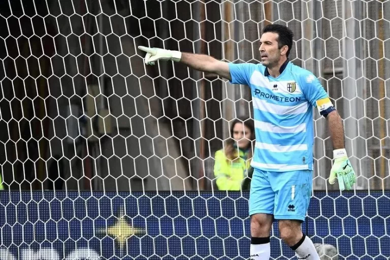Buffon Pensiun di Usia 45 Tahun, Bermula dari Parma dan Diakhiri di Parma