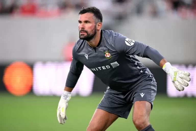 Ben Foster Pensiun dengan Rekor Penyelamatan Terbanyak