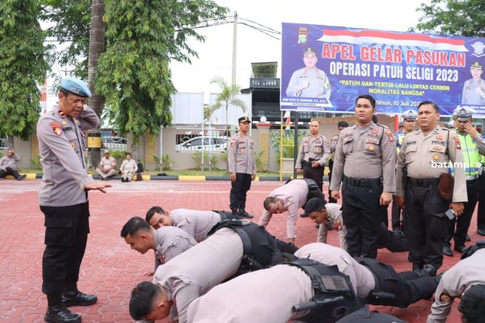 Wakapolres Razia Anggota Polisi