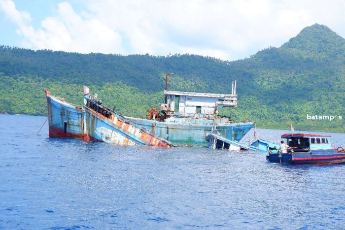 Terbukti Bersalah, Empat Kapal Ikan Asing Ditenggelamkan