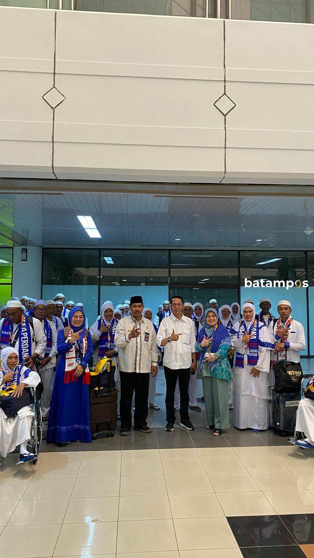 45 Jamaah dari Pulau Terong Umrah Bersama Arminareka