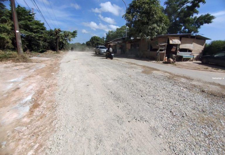 Perbaikan Sebatas Penimbunan, Warga Sagulung Berharap Jalan Pelabuhan Diaspal