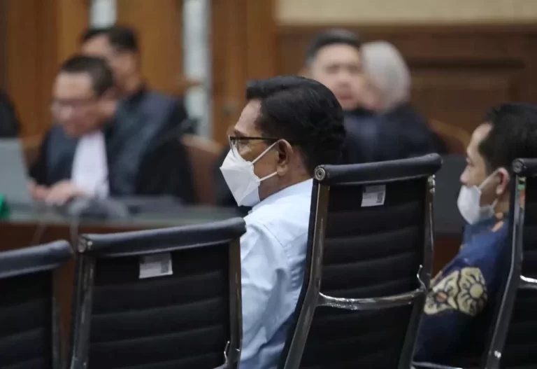 Kasus Korupsi BTS 4G BAKTI Kominfo, Saksi Ungkap Serahkan Uang Rp 7 Miliar ke Perusahaan Happy Hapsoro