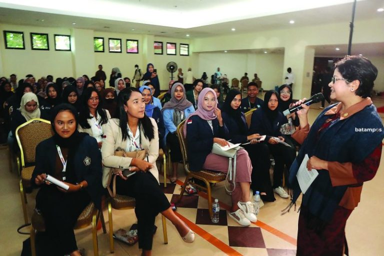 Karena Gaya Hidup, Milenial Terjebak Pinjol dan Paylater