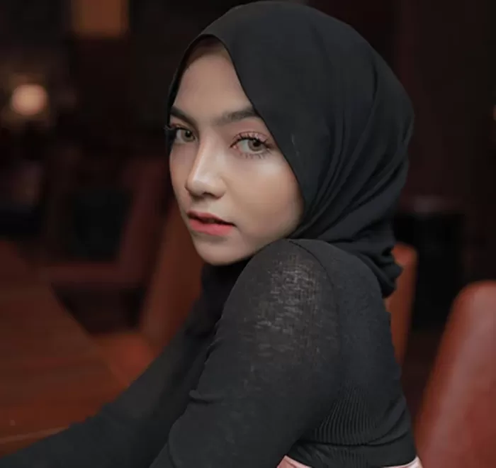 Oklin Fia Bikin Konten Jilat Es Krim, Pengamat Sebut Strategi Marketing