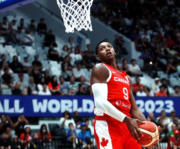 Pebasket RJ Barrett Isi Jeda Pertandingan ke Pusat Belanja