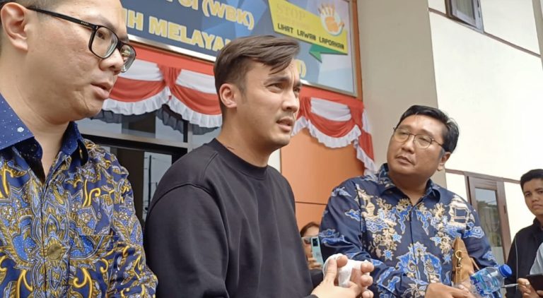 Lady Nayoan Dirawat setelah Kecelakaan, Sidang Mediasi Ditunda