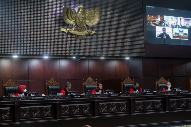 Pakar Hukum Tata Negara Sarankan MK Tidak Berpolitik