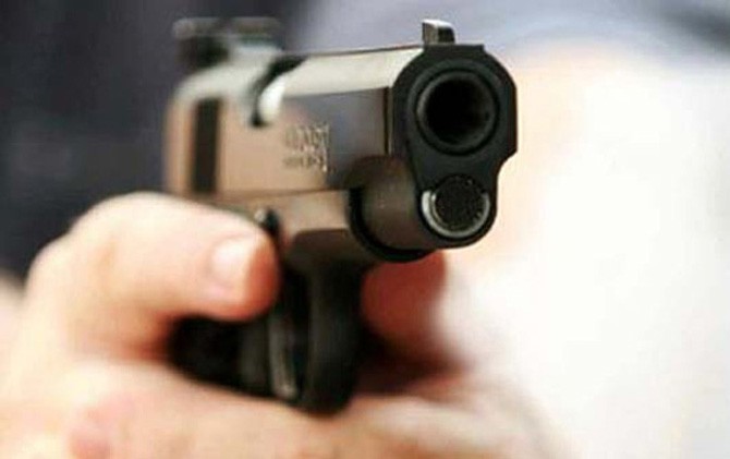 Sindikat Ini Jual Senpi Ilegal Ratusan Juta di e-Commerce, Tipu Korban Pakai KTA TNI AD Palsu