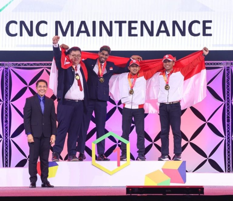 Siswa SMKN 1 Batam Menjuarai Sumatera Networking Competition