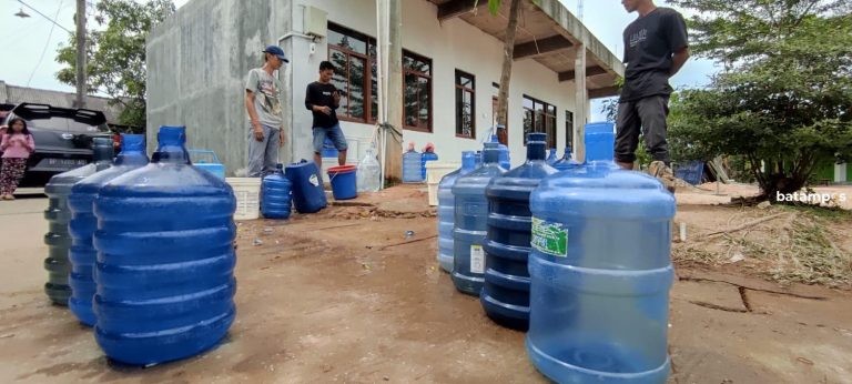 Lima Hari Air Mati di Batam, Warga Bukit Raya: Kami dah Siap Pergi Demo Nih