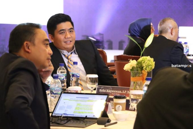 Roby Ikuti Economic Leadership for Regional Goverment Leaders