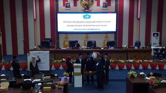 Raih 20 Suara, Ahdi Muqsith Terpilih sebagai Wakil Bupati Bintan