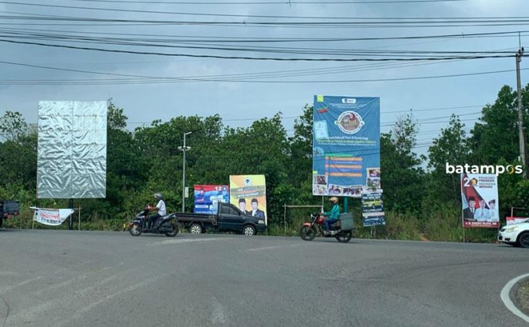 Belum Kantongi Aturan, Bawaslu Serahkan Penertiban Spanduk dan Baliho Bacaleg kepada Satpol PP