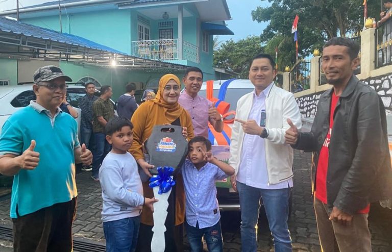 2 Mobil Hadiah Utama Panen Simpedes Diserahkan kepada Pemenang
