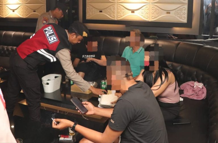 Lagi Asyik di Tempat Hiburan Malam, 6 Pelajar Terjaring Razia