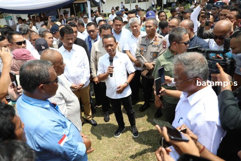 Akan Dibangun Pabrik Kaca Terbesar Kedua di Dunia, Bahlil Pastikan Warga Rempang Direlokasi