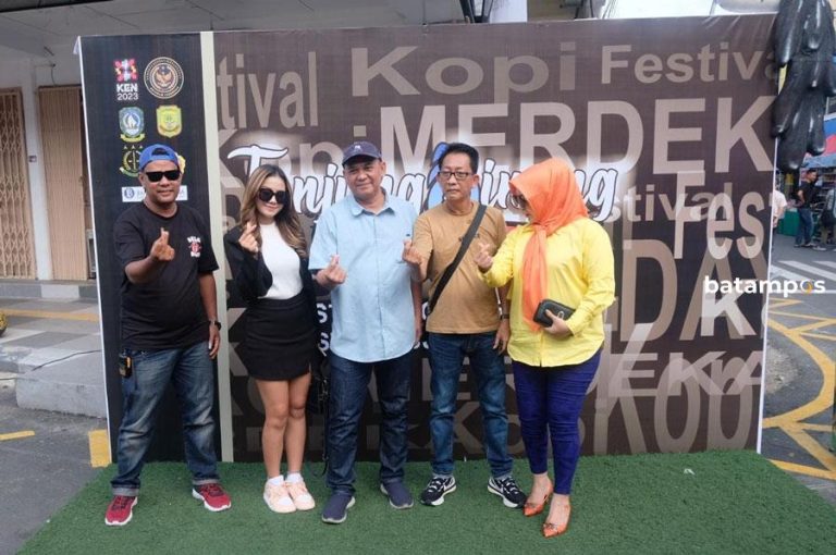 Irang Arkad dan Fira Cantika Meriahkan Malam Festival Kopi Merdeka di Tanjungpinang