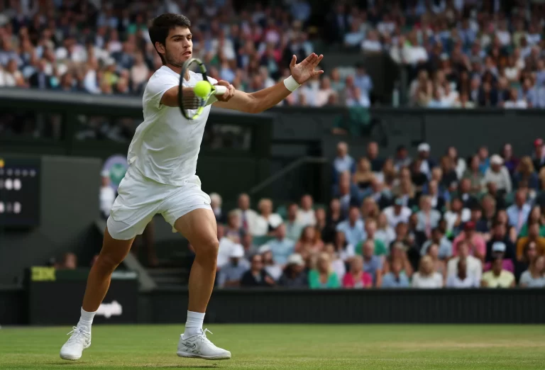 Carlos Alcaraz Lolos dari Lubang Jarum, Andy Murray Mundur