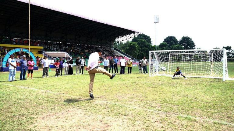 Kepala BP Batam Membuka Turnamen Sepakbola Nanda Futsal Academy