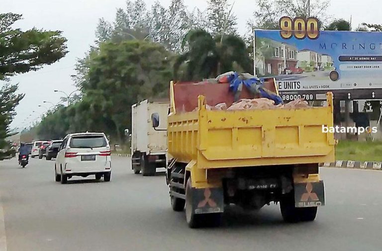 Aksi Sopir Truk Tanah Makin Meresahkan, Polisi Belum Menindak