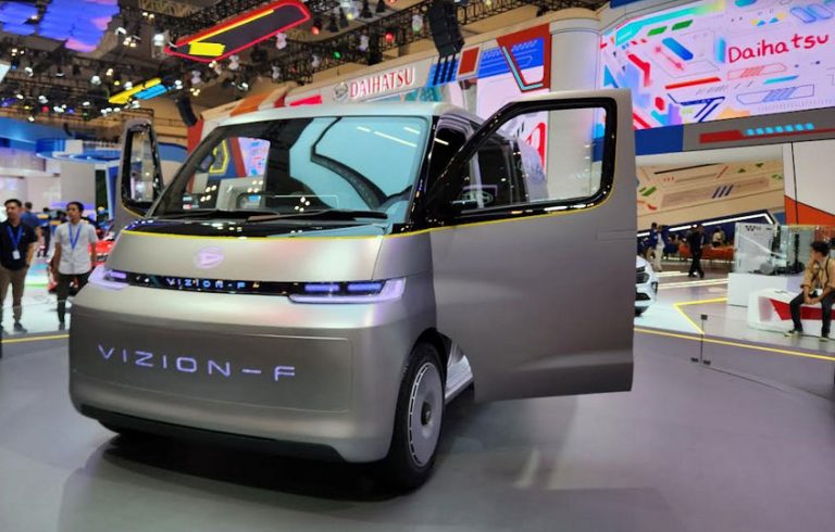 Mobil Konsep BEV Daihatsu VIZION–F Tebar Pesona di GIIAS 2023