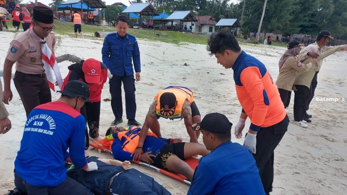 BPBD, Polisi dan Tim SAR Gelar Simulasi Penyelamatan Korban Kecelakaan Laut di Bintan