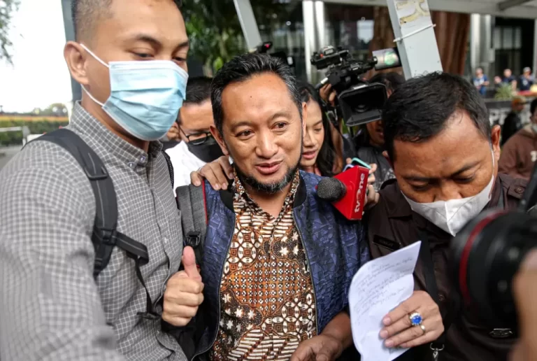 Telusuri Aliran Uang Korupsi, Istri dan Mertua Eks Pejabat Bea Cukai Andhi Pramono Dicecar KPK