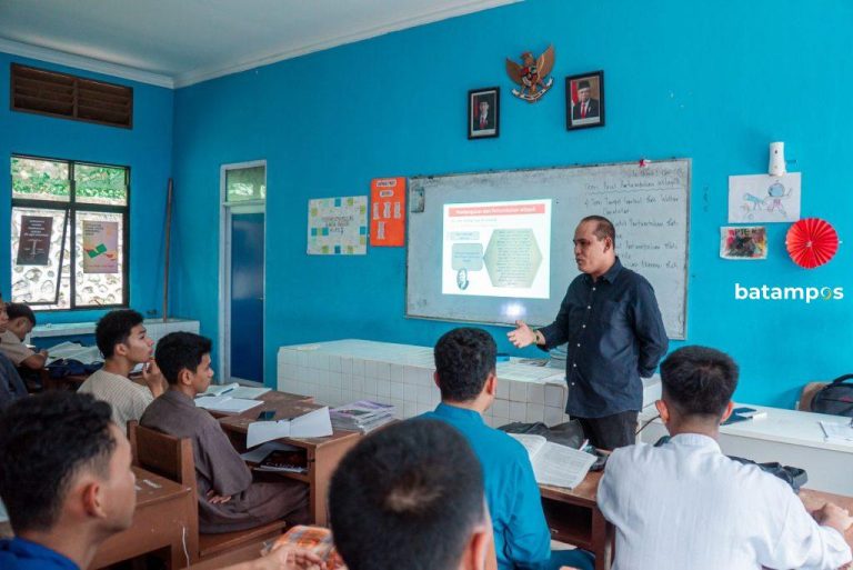 LGBT Mengintai Pelajar, Sekolah Diminta Maksimalkan Pendidikan Kerohanian